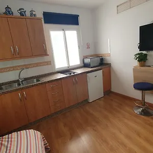 Rico , Nerja España